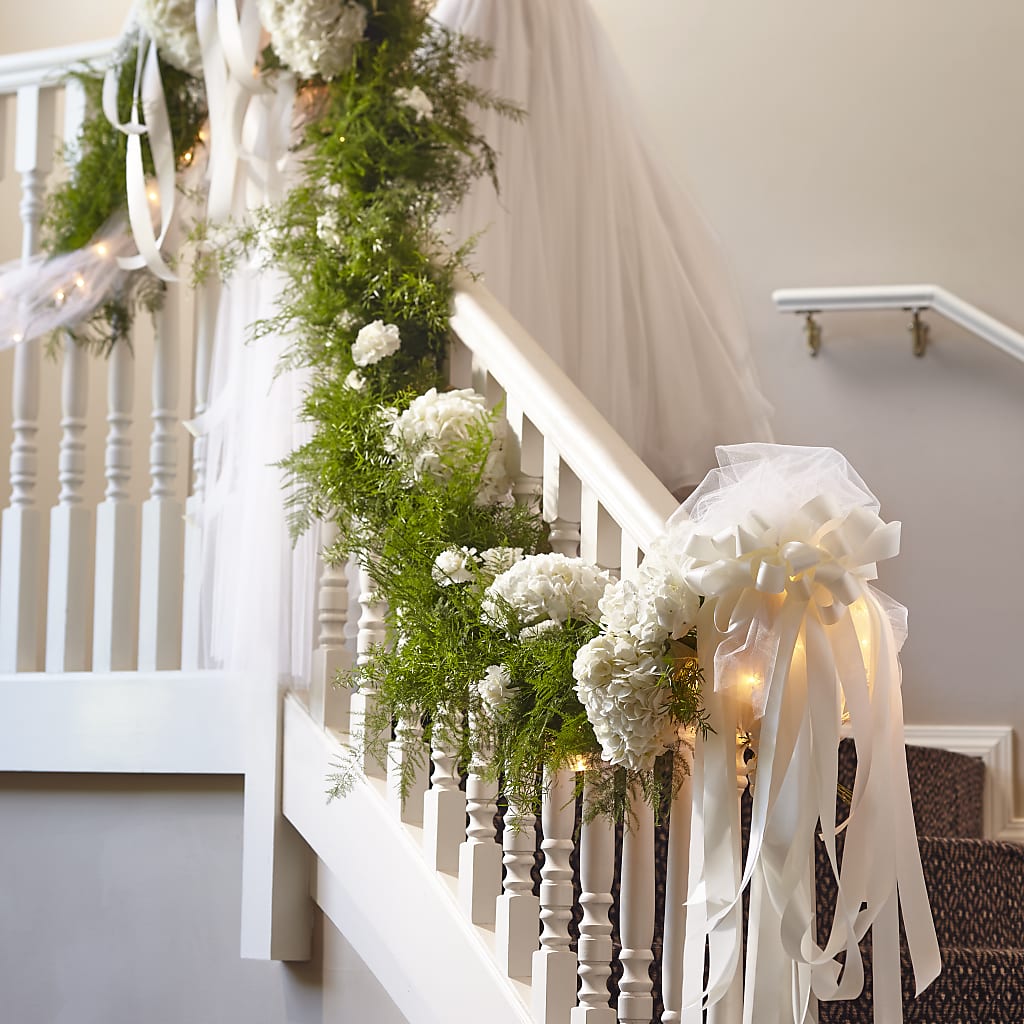 Champagne Dreams Garland – FORGET ME NOT FLOWERS & GIFTS, Walnut Creek CA
